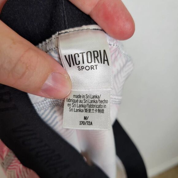 Victoria's Secret Victoria Sport VSX The Player Hot Short Chevron Print Medium - Picture 6 of 7